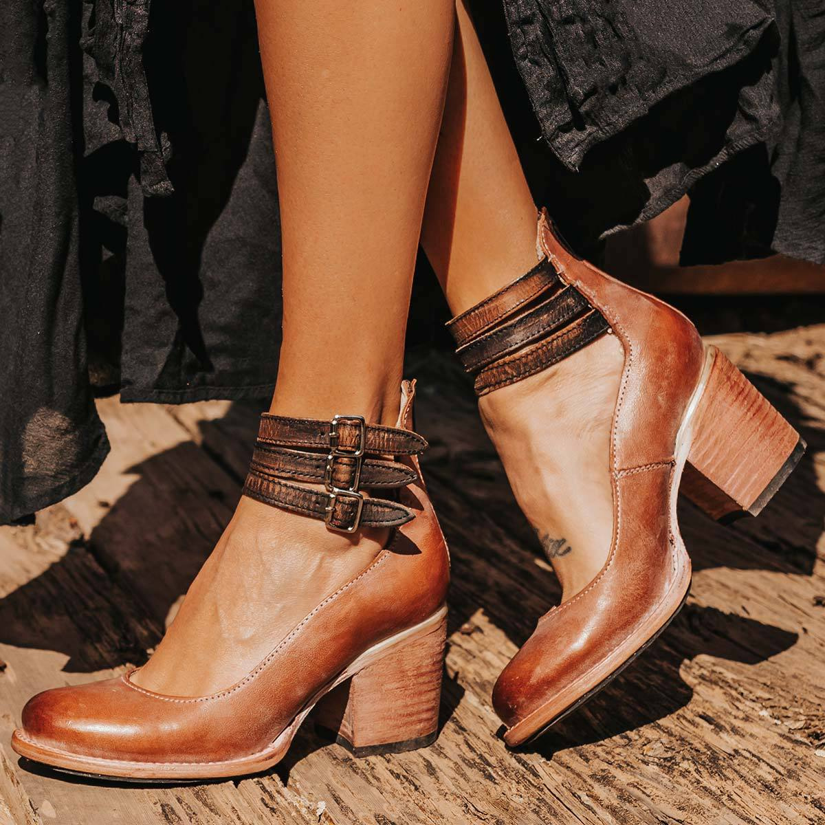 Lainey refined sandals detail