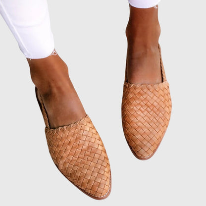 Briar cushioned insole comfort sandals front view