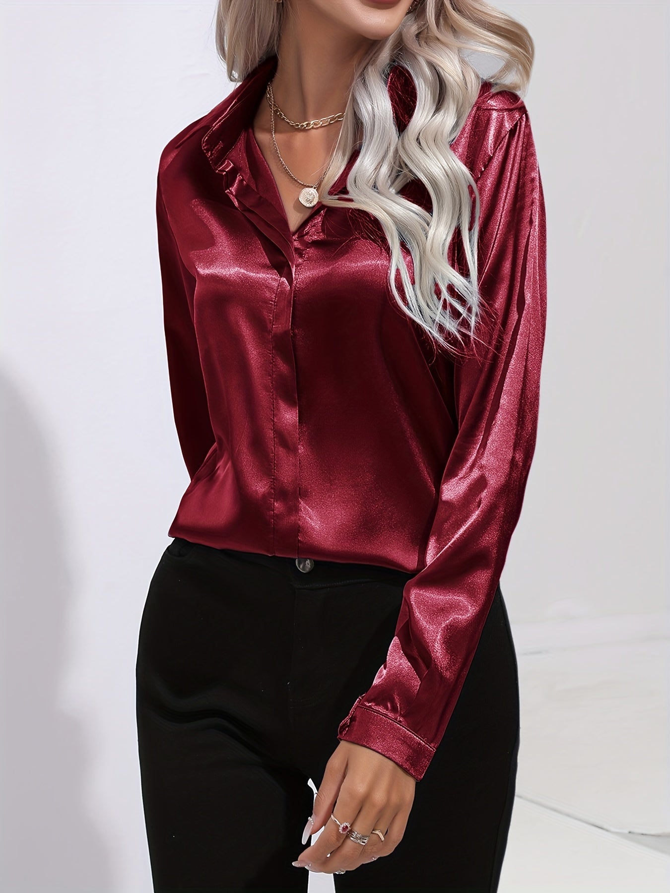 Long sleeve blouse in black colourway