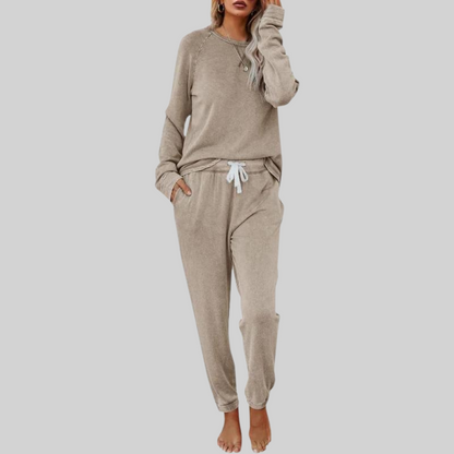Long sleeve top and sweatpants lounge set