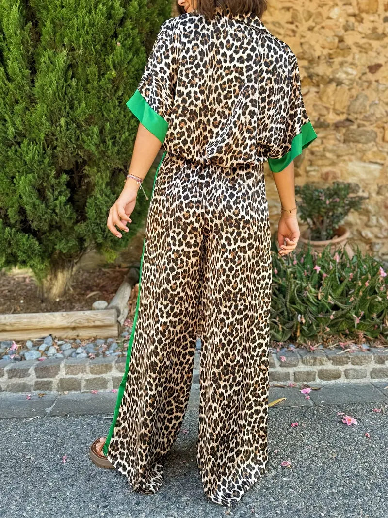 Leopard print set with white buttons