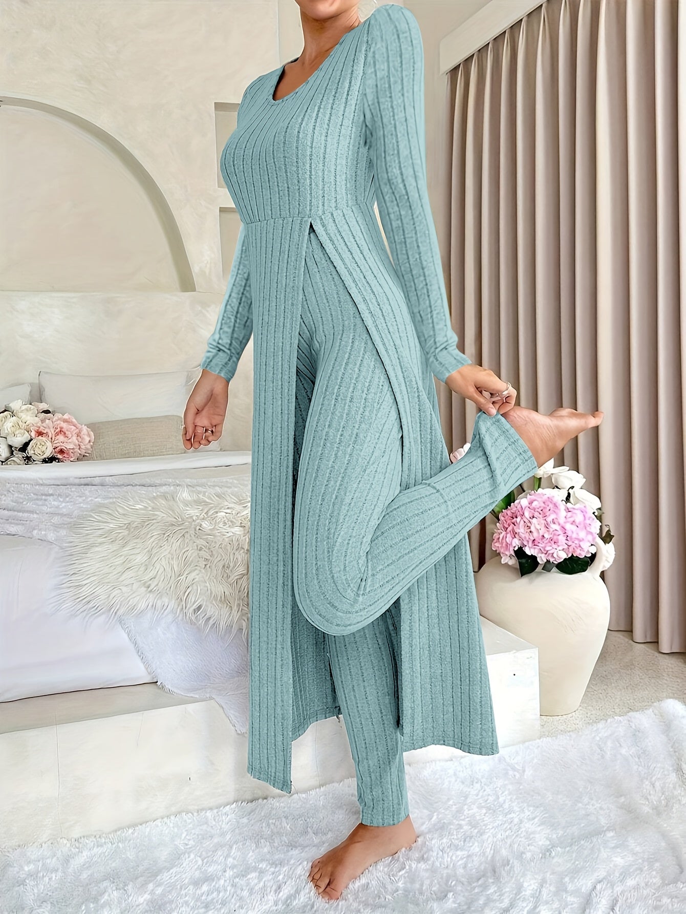 Sabreen women's ribbed two-piece lounge set