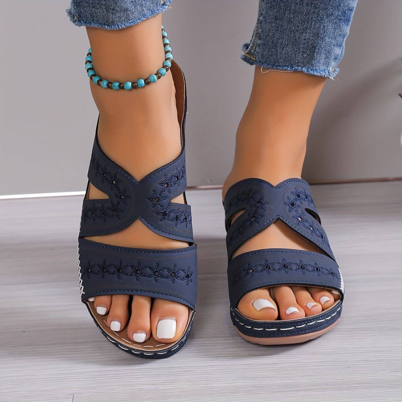 Quinn comfort sandals styled view