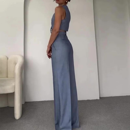 Modern two-piece set detail view
