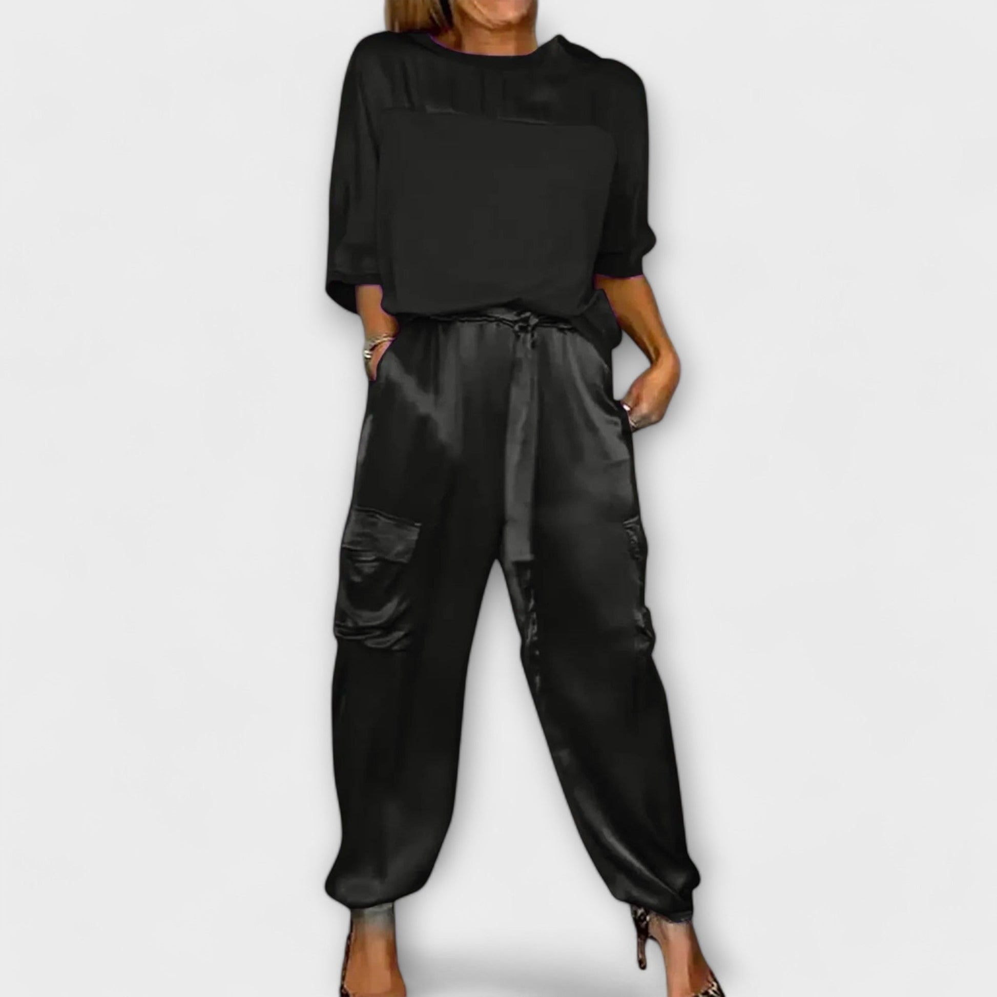 Delphene sporty two-piece active set for women