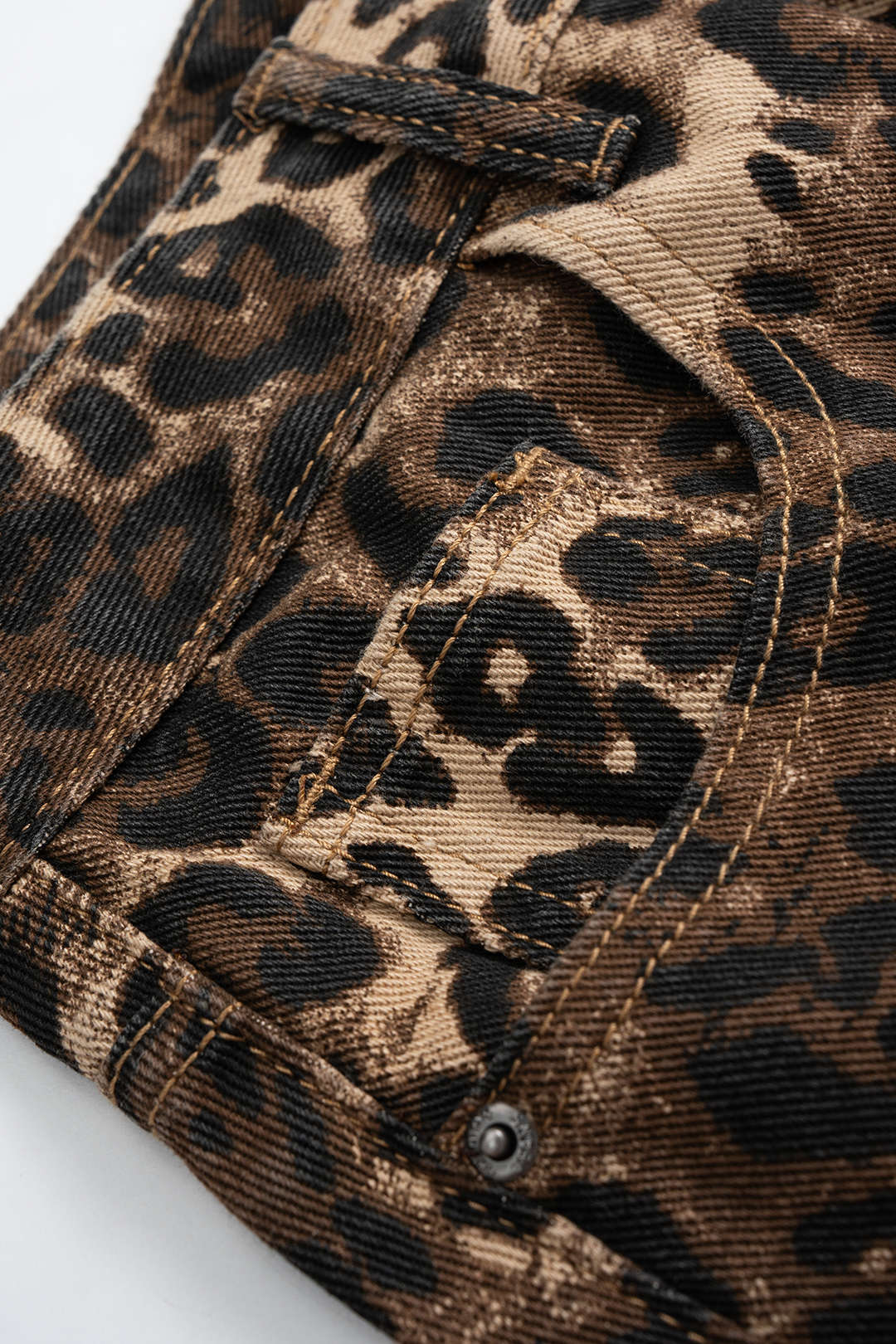 Monique high waisted leopard skirt detail