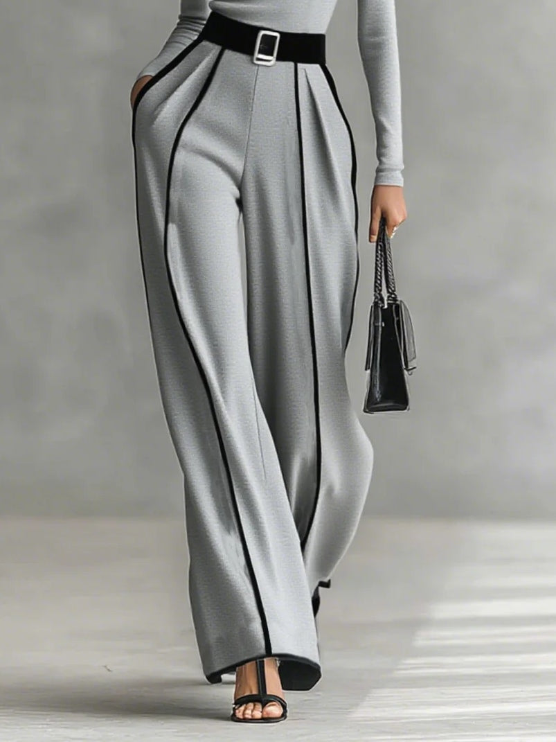 High-neck pants set detail