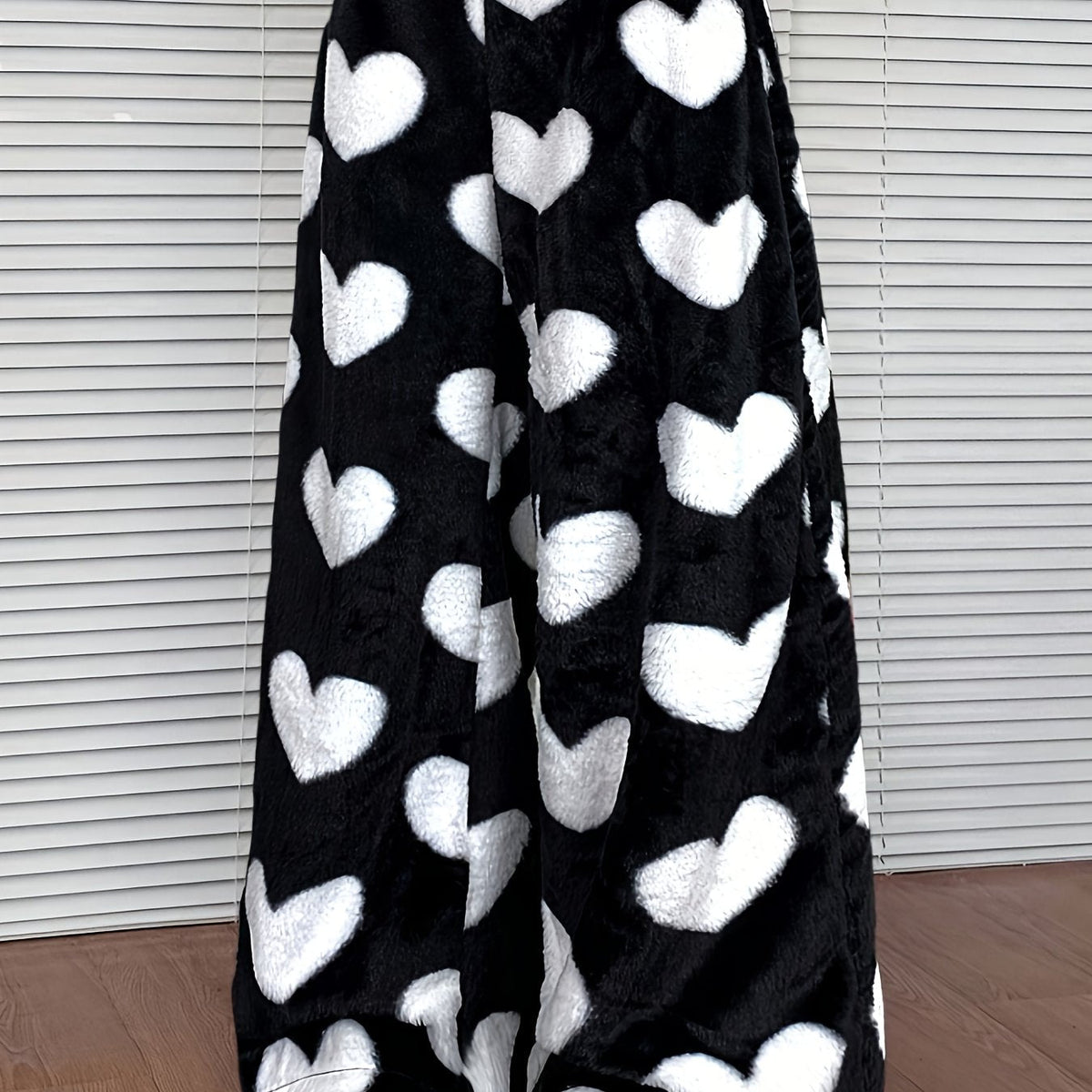 Lowri heart-print wide-leg fleece lounge pants, view 12