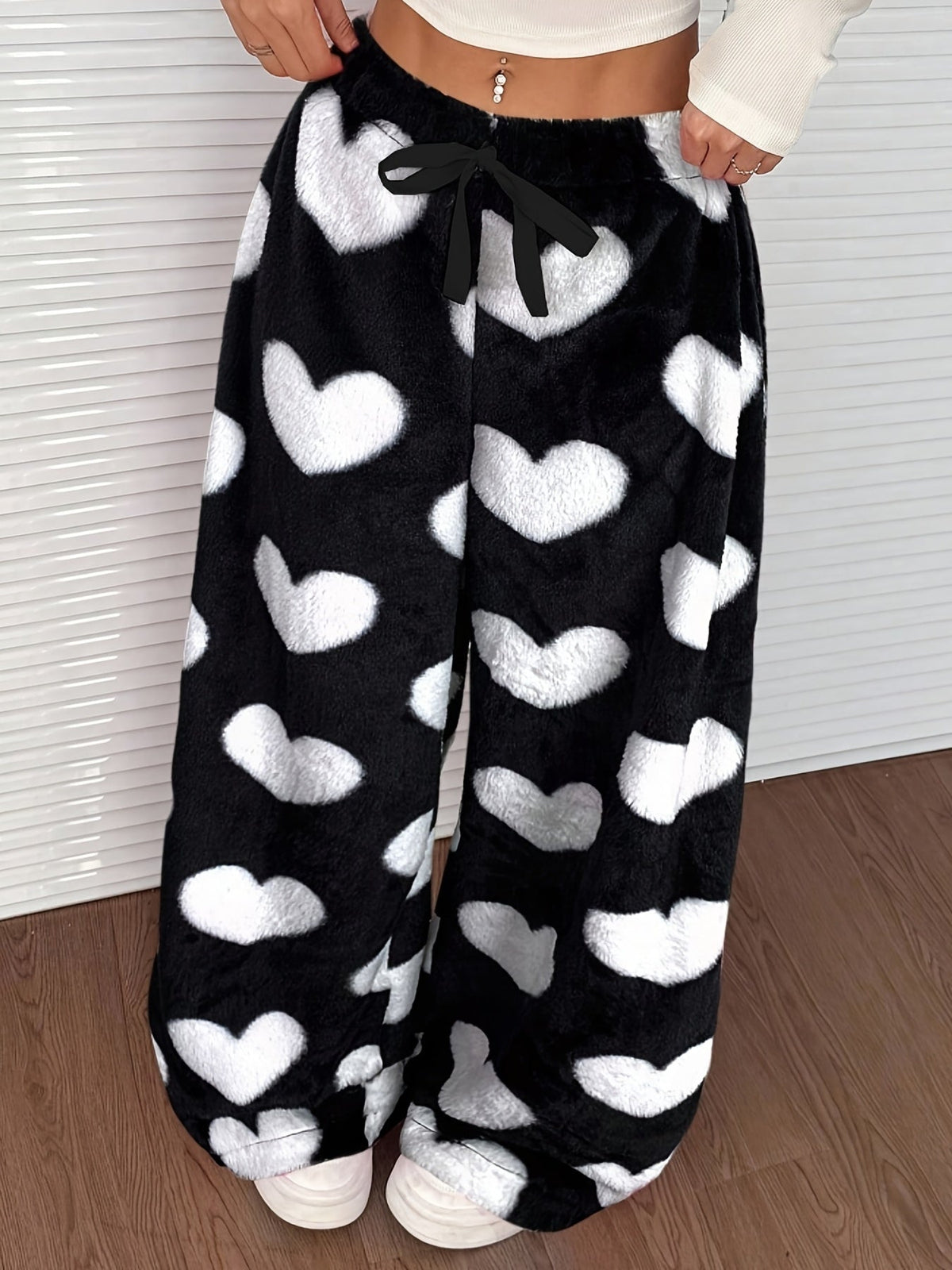 Lowri heart-print wide-leg fleece lounge pants, view 5
