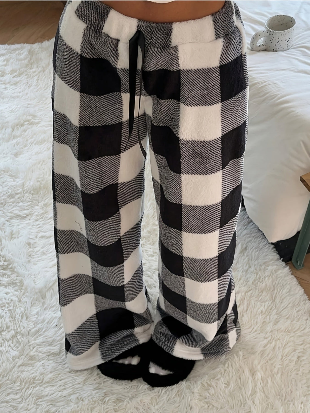 Lowri heart-print wide-leg fleece lounge pants, view 8