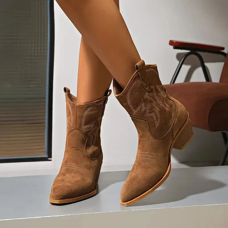 Pointed-toe western boots for women