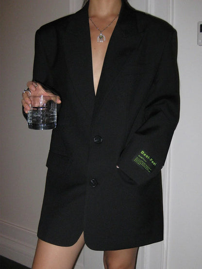 Women's oversized blazer detail
