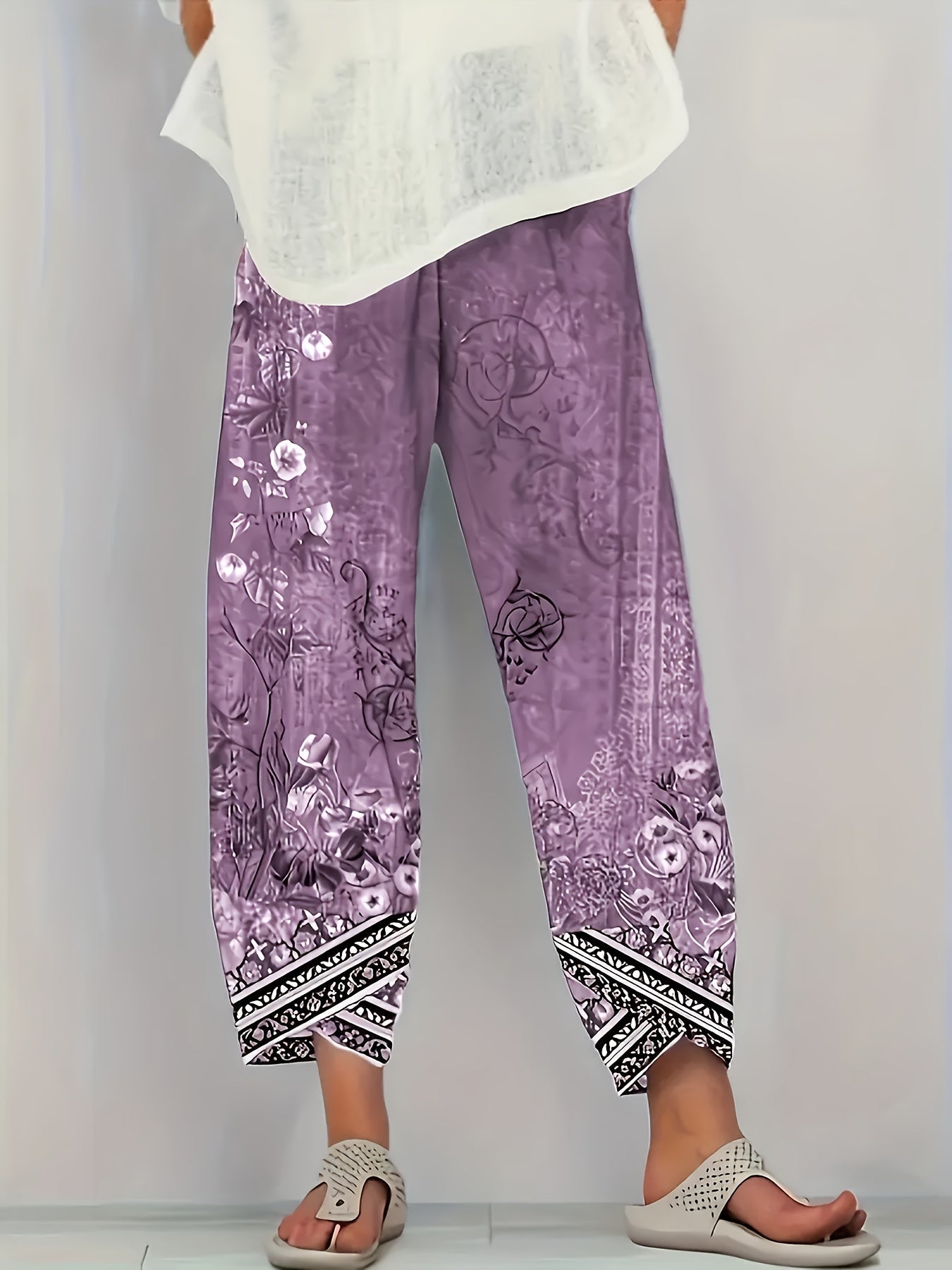 Botanical cropped trousers, detail view