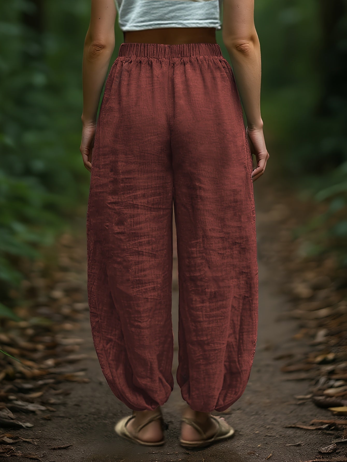 Drawstring lantern trousers, close detail