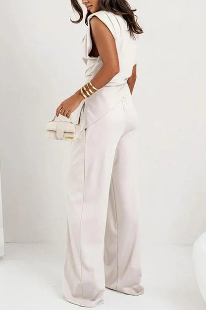 Coordinated two-piece set with wide-leg pants