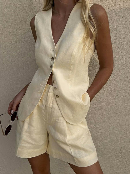 Anaïs | Sleeveless Buttoned Vest & Shorts Set