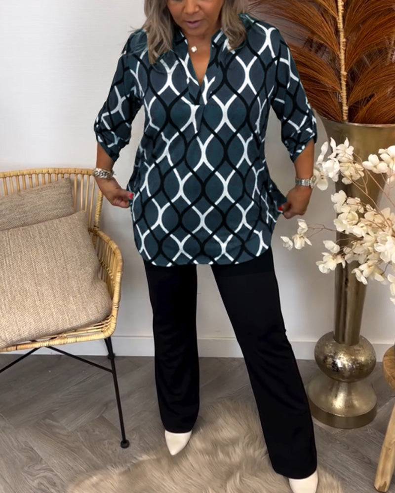 Long sleeve geometric print blouse, detail of the sleeve