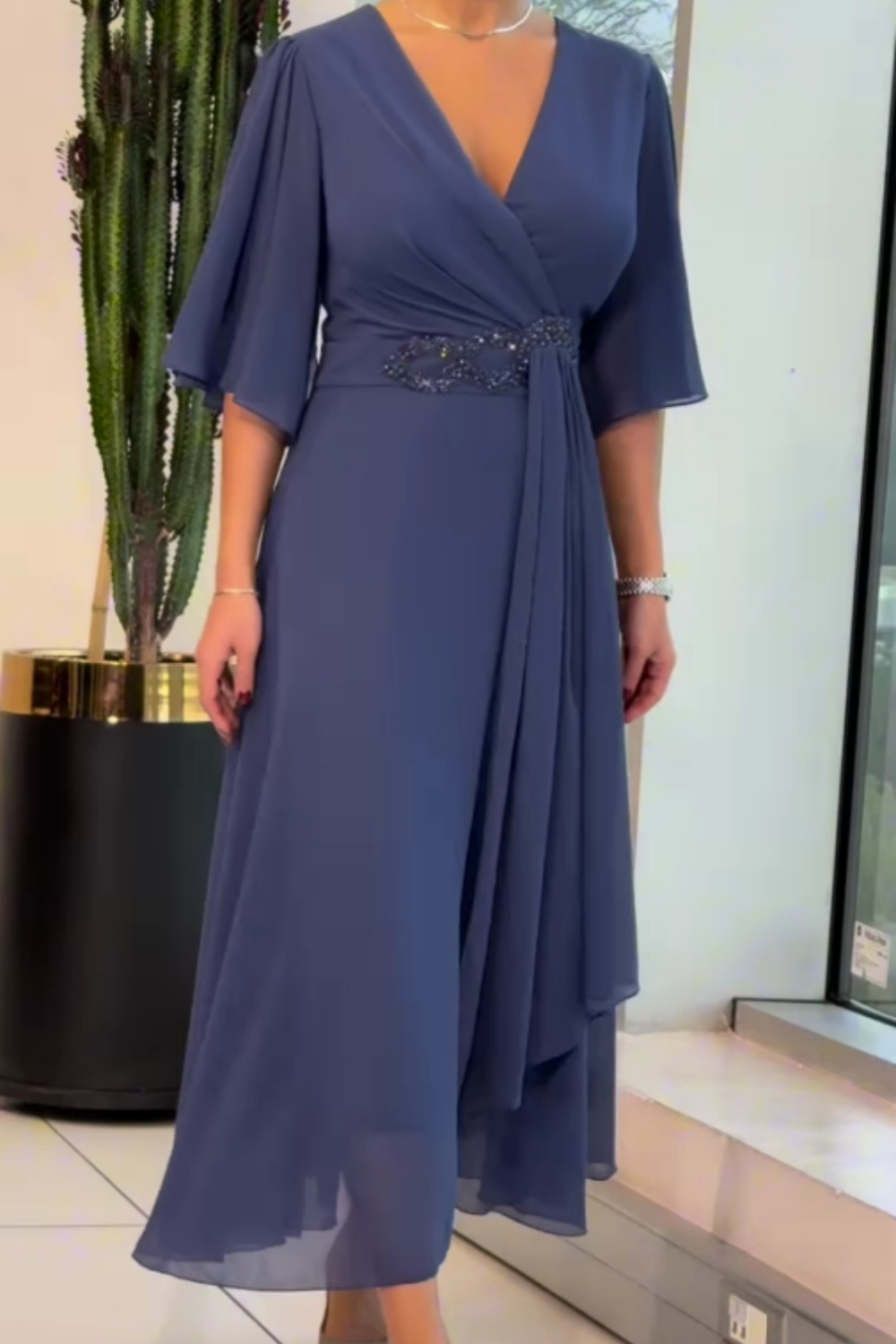 Savina flowing V-neck maxi dress