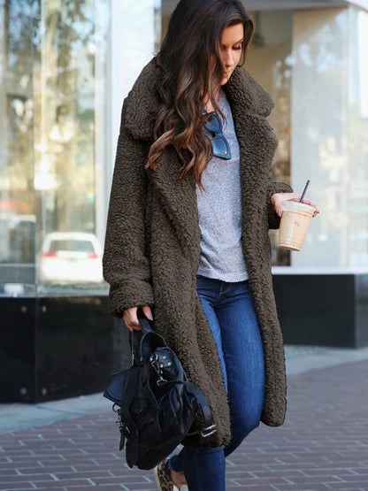 Long fleece teddy winter coat, detail of the sleeve