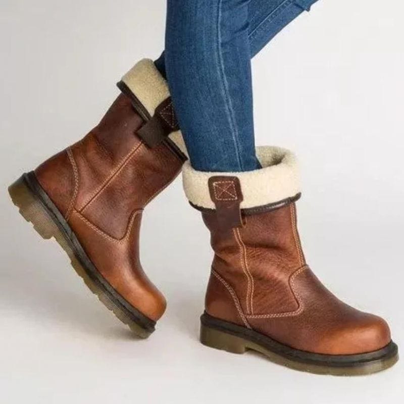 Shearling-lined winter boots for women