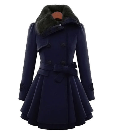 Belted trench coat with faux fur collar and cuffs, detail of the sleeve