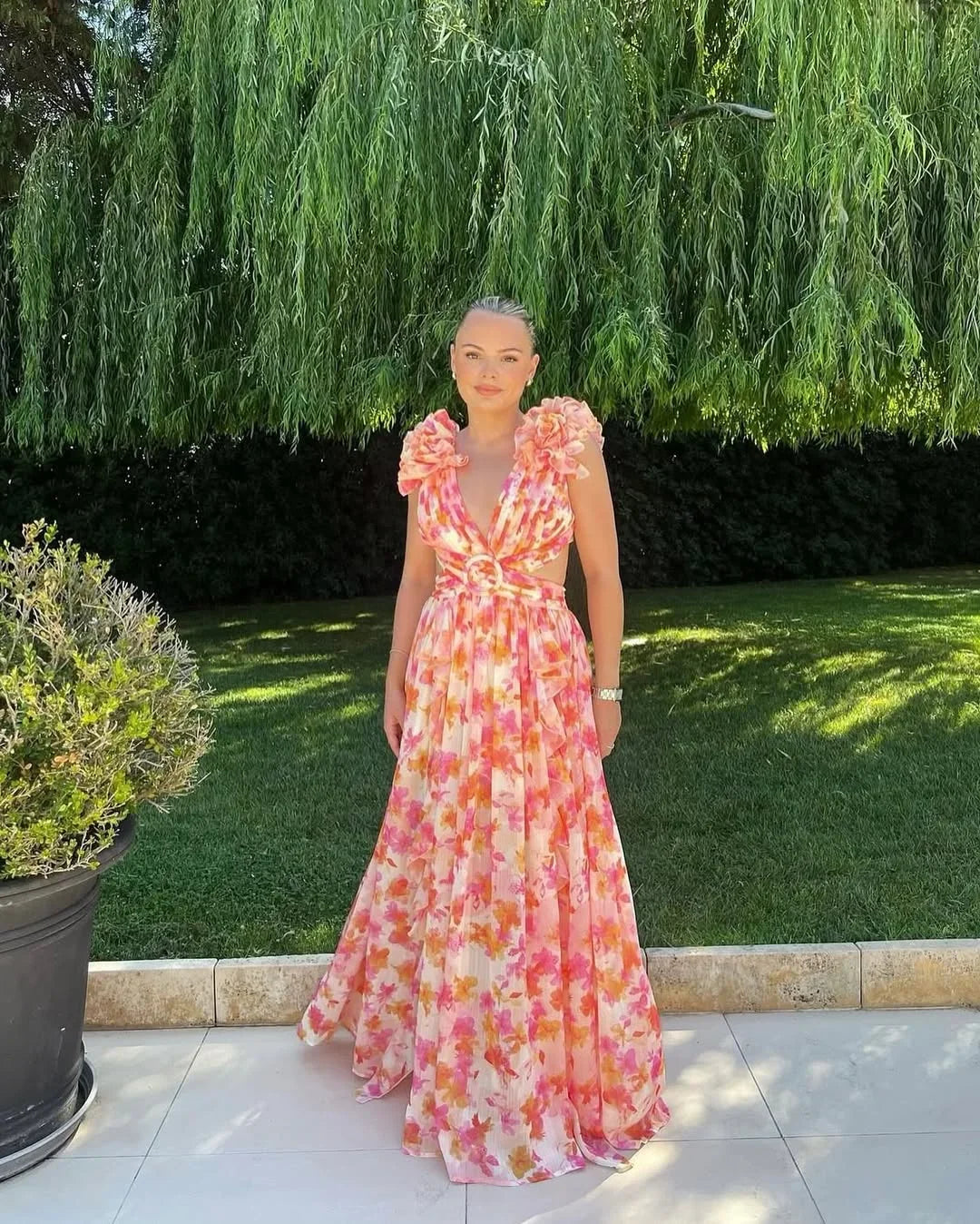 Sleeveless floral maxi dress