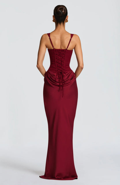 Eunice | Fitted Open-Back Maxi Dress