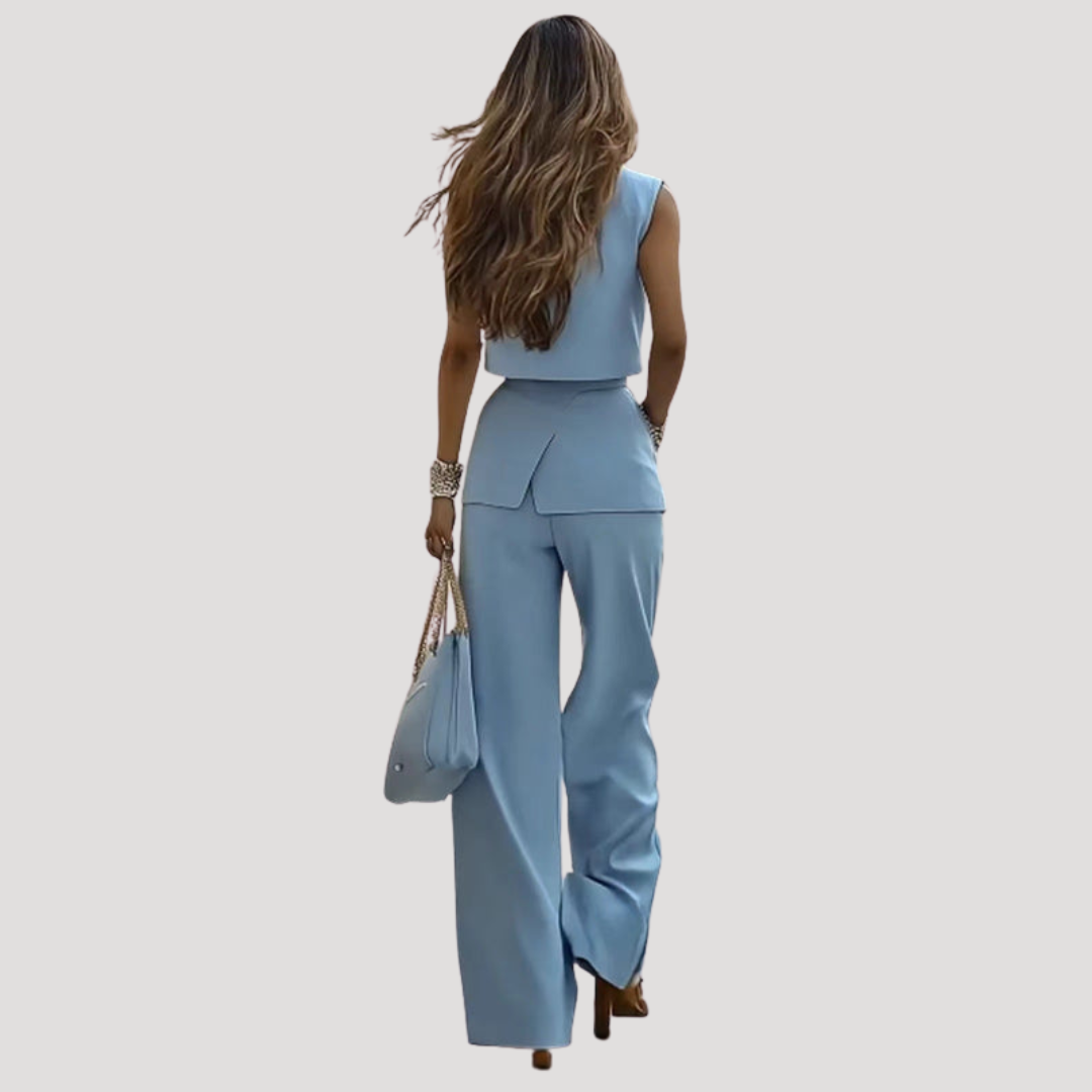 Sleeveless blazer and trouser set for women view 4