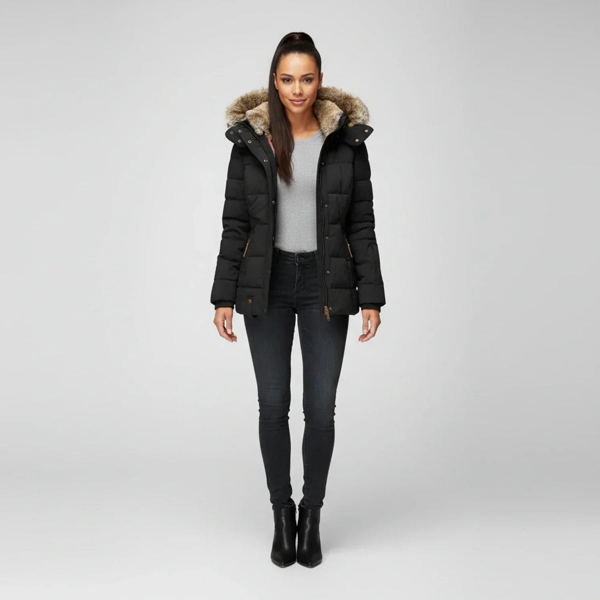 Hooded quilted puffer jacket for women view 2