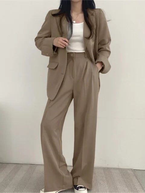 Oversized blazer pant suit in khaki